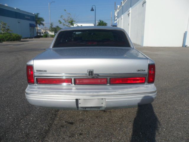 1996 Lincoln Town Car DOWN 4.9 WAC