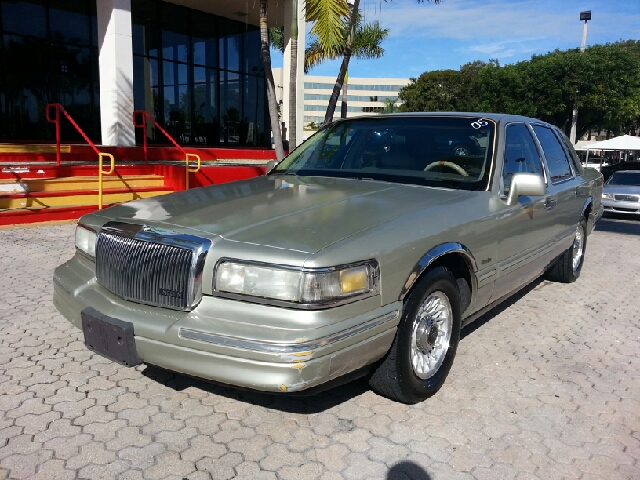 1997 Lincoln Town Car Unknown