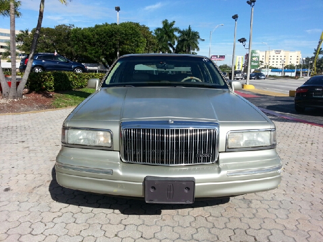 1997 Lincoln Town Car Unknown