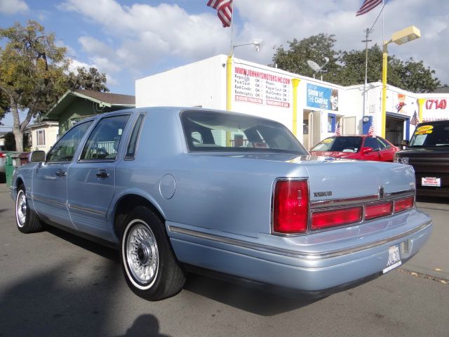 1997 Lincoln Town Car DOWN 4.9 WAC