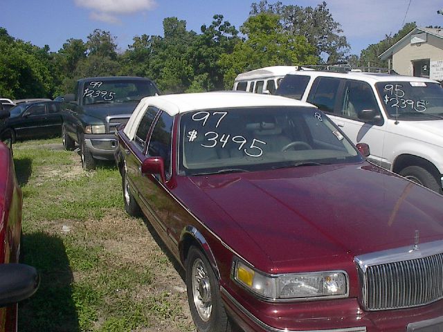 1997 Lincoln Town Car DOWN 4.9 WAC