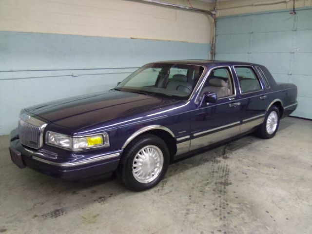 1997 Lincoln Town Car DOWN 4.9 WAC