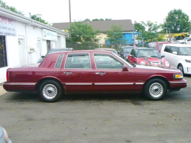1997 Lincoln Town Car DOWN 4.9 WAC