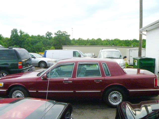 1997 Lincoln Town Car DOWN 4.9 WAC