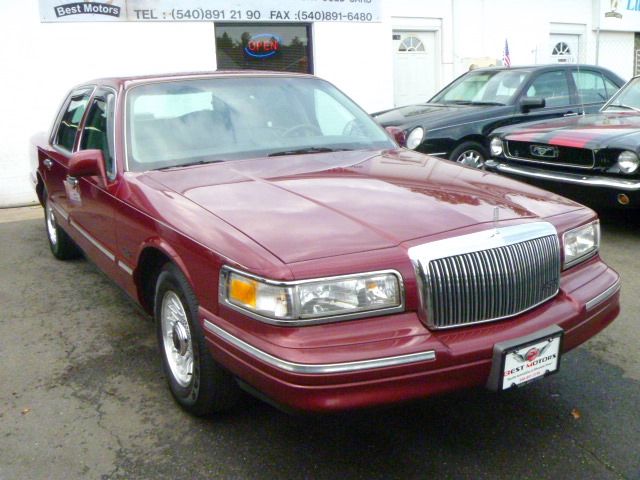 1997 Lincoln Town Car DOWN 4.9 WAC