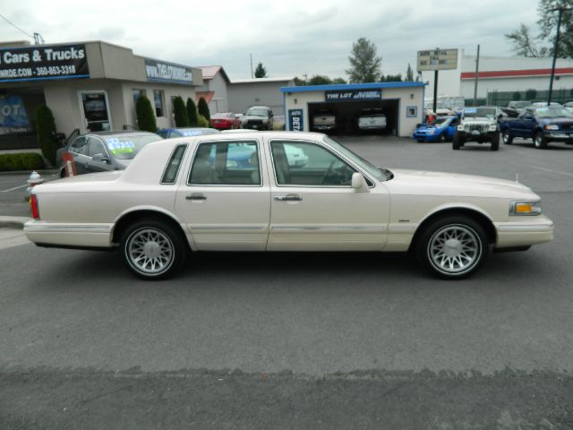 1997 Lincoln Town Car ZR-2 Extended Cab