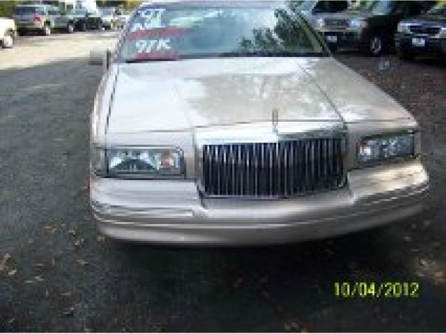 1997 Lincoln Town Car Unknown
