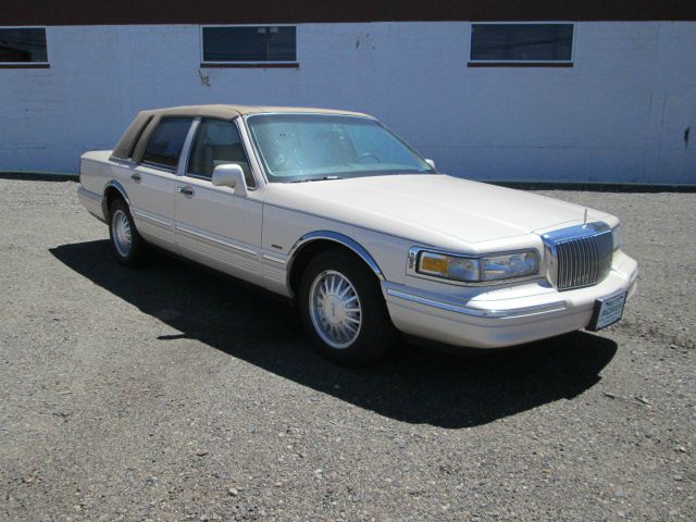 1997 Lincoln Town Car ZR-2 Extended Cab
