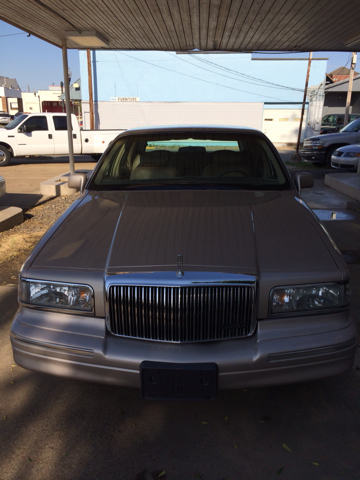 1997 Lincoln Town Car DOWN 4.9 WAC