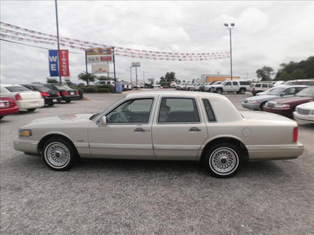 1997 Lincoln Town Car Unknown