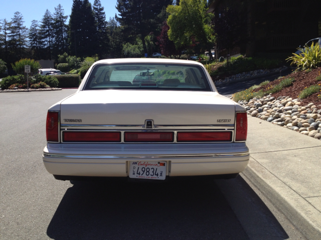 1997 Lincoln Town Car ZR-2 Extended Cab