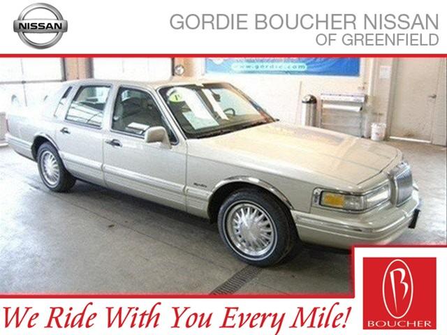 1997 Lincoln Town Car DOWN 4.9 WAC