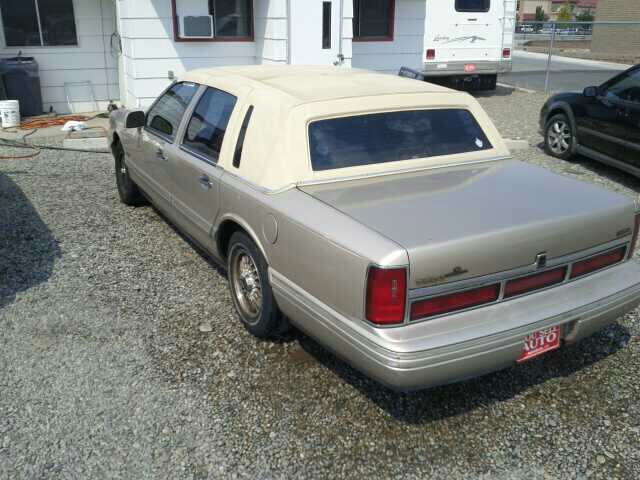 1997 Lincoln Town Car DOWN 4.9 WAC