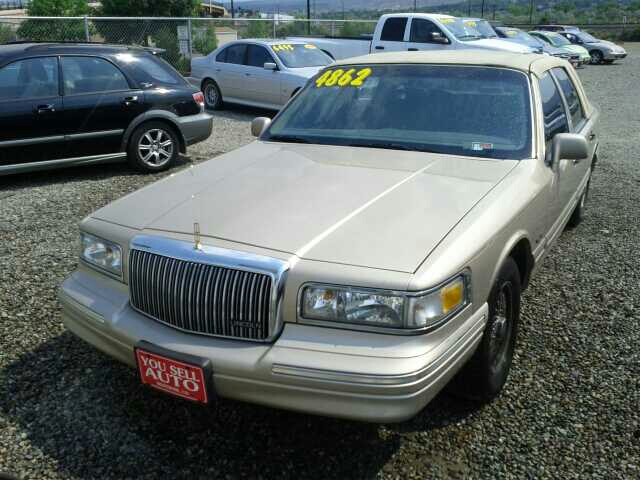 1997 Lincoln Town Car DOWN 4.9 WAC