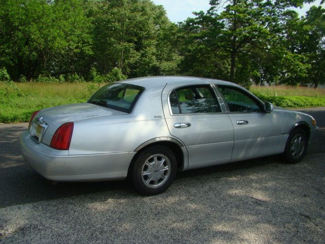 1998 Lincoln Town Car DOWN 4.9 WAC