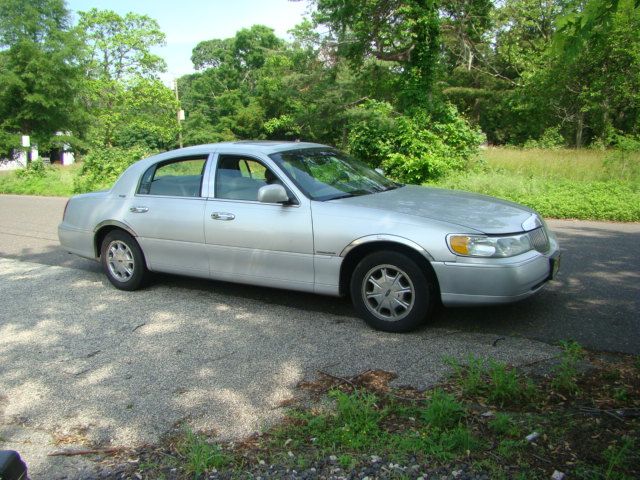 1998 Lincoln Town Car DOWN 4.9 WAC