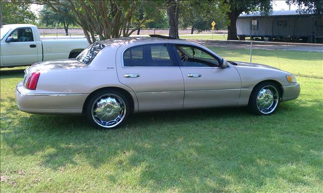 1998 Lincoln Town Car Unknown