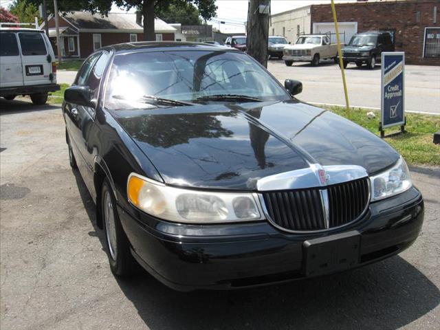 1998 Lincoln Town Car DOWN 4.9 WAC