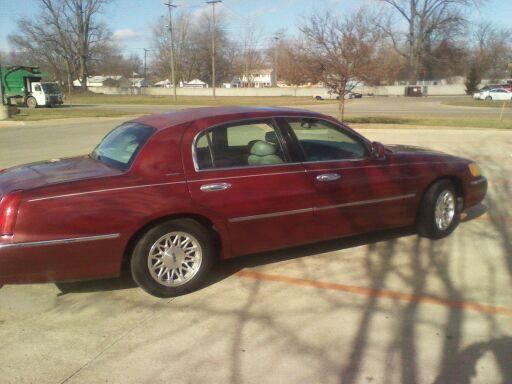 1998 Lincoln Town Car Unknown