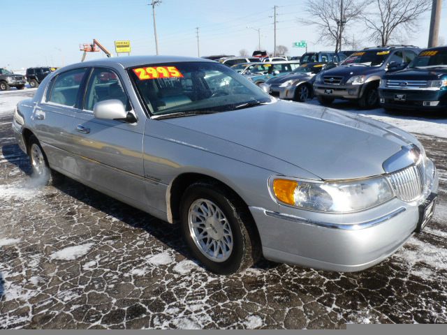 1998 Lincoln Town Car DOWN 4.9 WAC