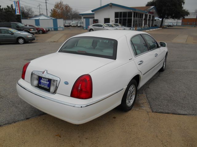 1998 Lincoln Town Car DOWN 4.9 WAC