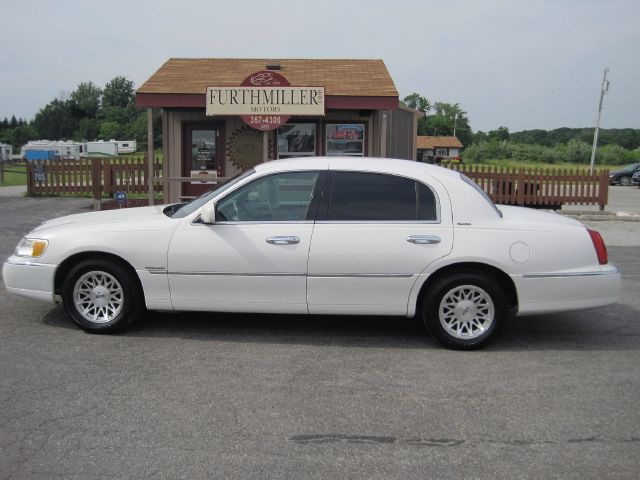 1998 Lincoln Town Car DOWN 4.9 WAC