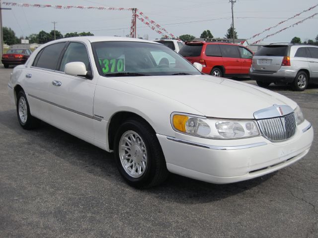 1998 Lincoln Town Car DOWN 4.9 WAC