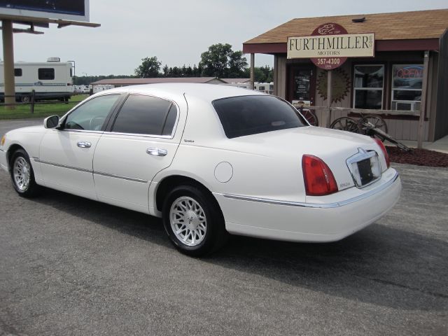 1998 Lincoln Town Car DOWN 4.9 WAC