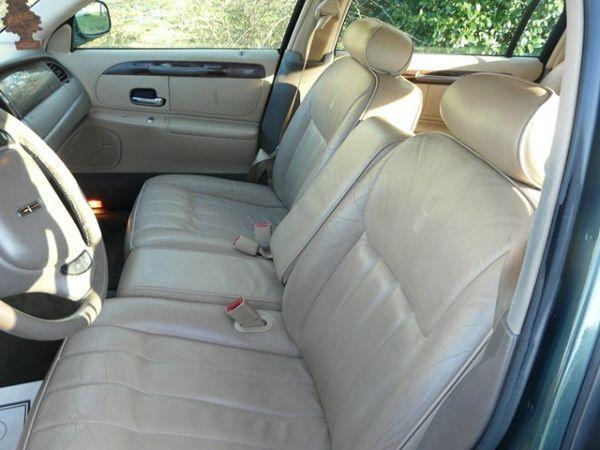 1998 Lincoln Town Car W/ RES