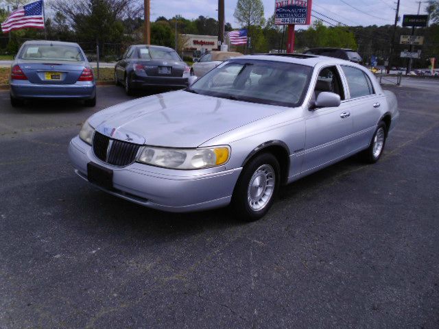 1998 Lincoln Town Car DOWN 4.9 WAC