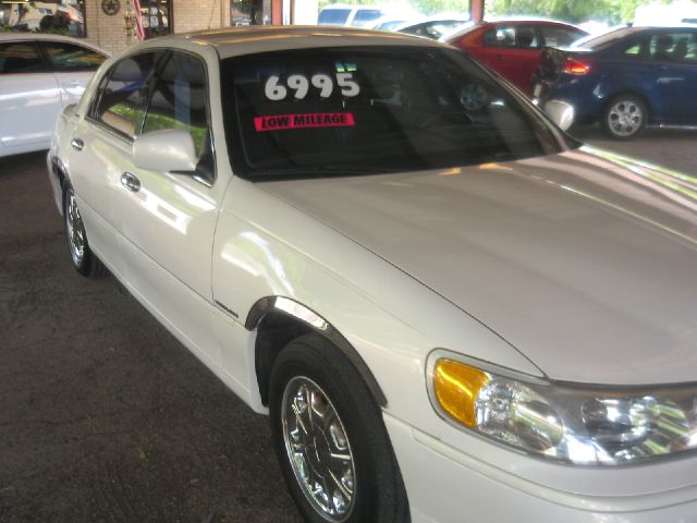 1998 Lincoln Town Car DOWN 4.9 WAC