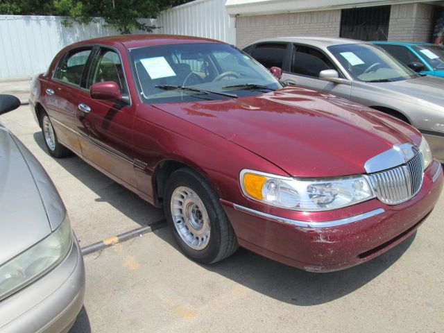 1998 Lincoln Town Car DOWN 4.9 WAC