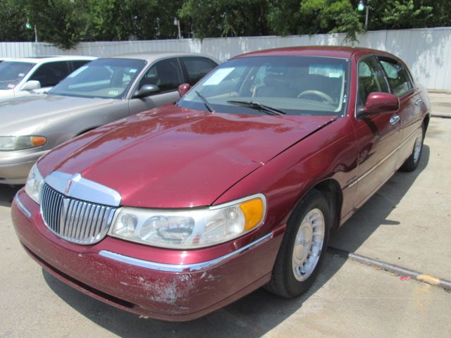 1998 Lincoln Town Car DOWN 4.9 WAC