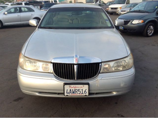 1998 Lincoln Town Car DOWN 4.9 WAC