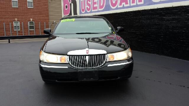 1998 Lincoln Town Car DOWN 4.9 WAC