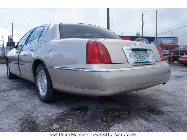 1998 Lincoln Town Car Unknown