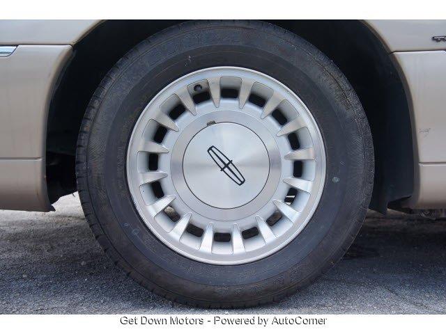 1998 Lincoln Town Car Unknown