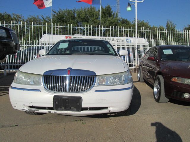 1998 Lincoln Town Car DOWN 4.9 WAC