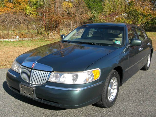1998 Lincoln Town Car DOWN 4.9 WAC