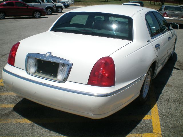 1998 Lincoln Town Car DOWN 4.9 WAC