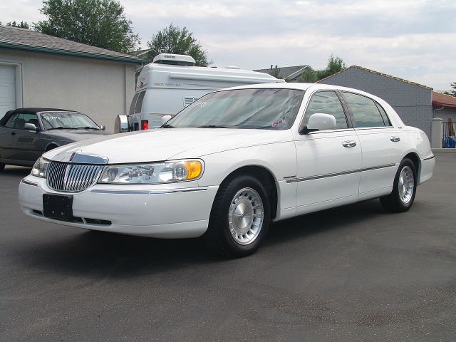 1998 Lincoln Town Car DOWN 4.9 WAC