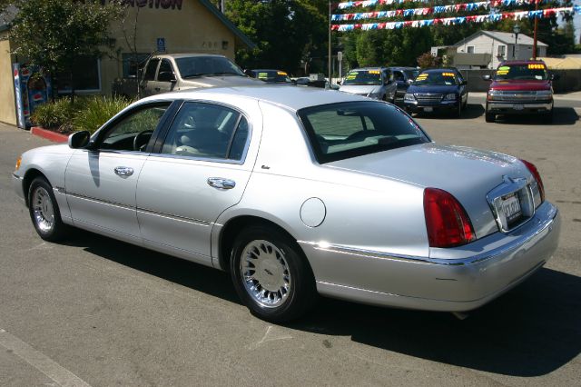 1999 Lincoln Town Car ZR-2 Extended Cab