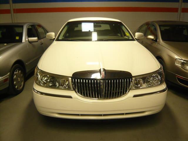 1999 Lincoln Town Car DOWN 4.9 WAC