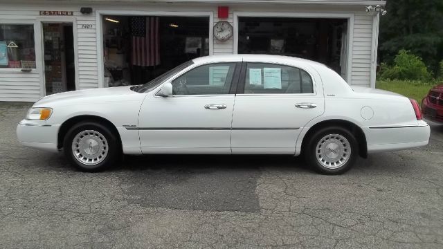 1999 Lincoln Town Car DOWN 4.9 WAC