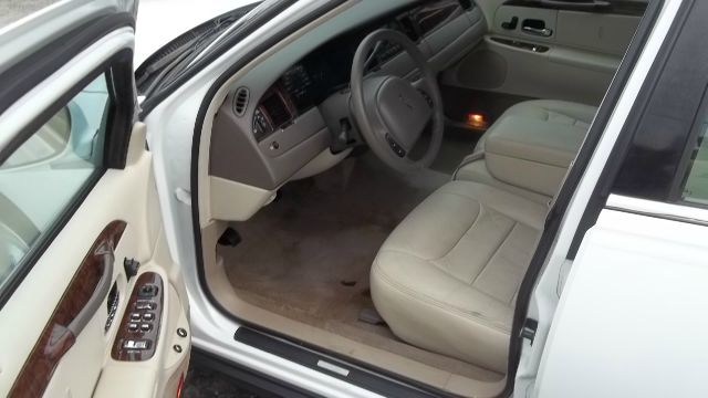 1999 Lincoln Town Car DOWN 4.9 WAC