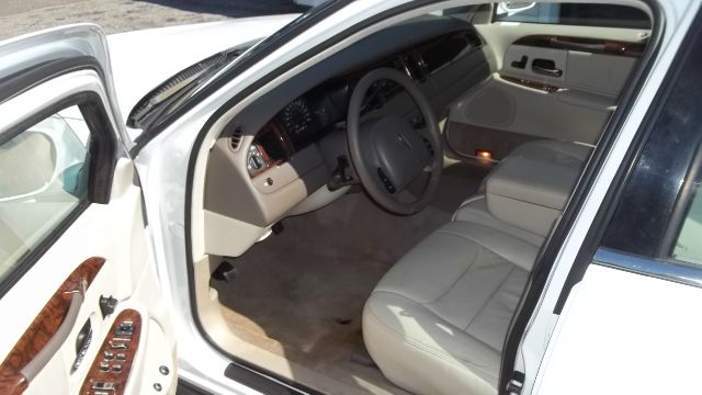1999 Lincoln Town Car DOWN 4.9 WAC