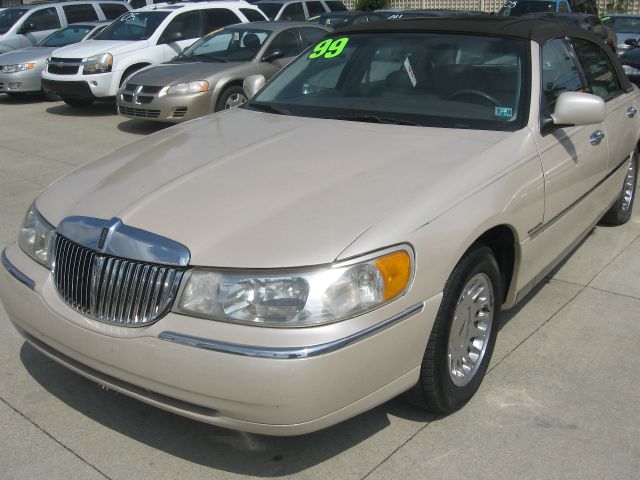 1999 Lincoln Town Car ZR-2 Extended Cab