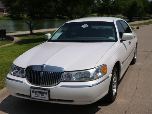 1999 Lincoln Town Car DOWN 4.9 WAC