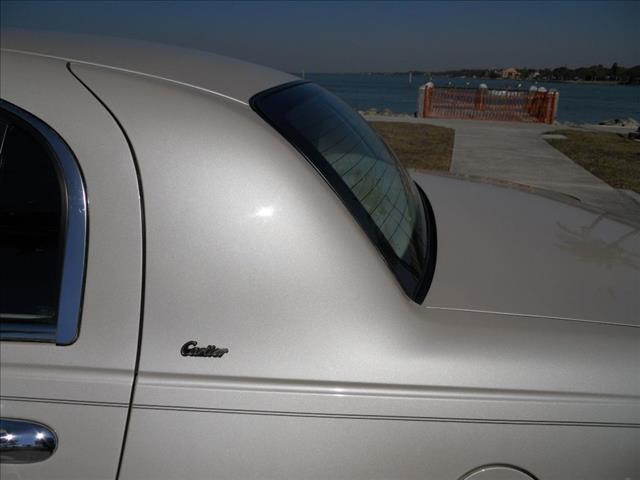 1999 Lincoln Town Car Unknown