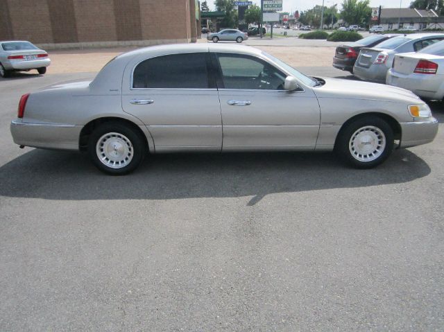 1999 Lincoln Town Car DOWN 4.9 WAC